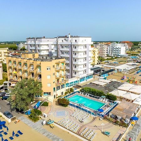 Bikini Tropicana Family Hotel Lido Di Savio Esterno foto